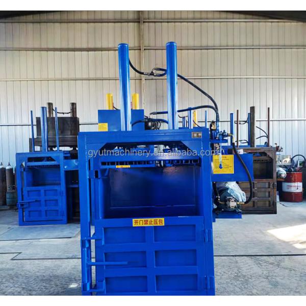 Оборудование товаров Гидравлическая автоматическая картонная упаковка Сжатие пластиковые бутылки Картонный баллер