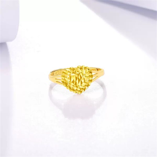 Understated Beauty Plain Gold Bands