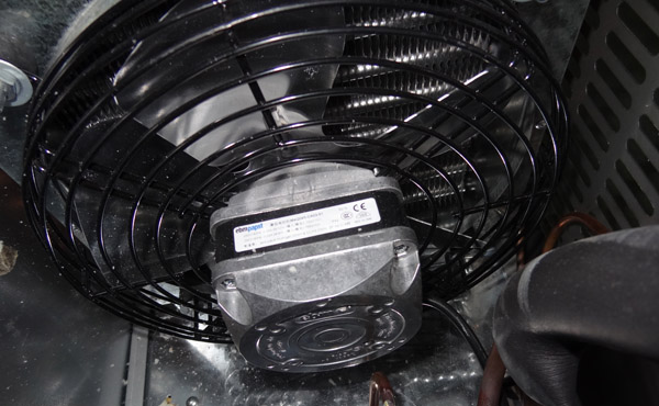 2 / 3 / 4 Doors Commercial Undercounter Fridge CE Approved Stainless Steel Work Bench R290 Fridge Available