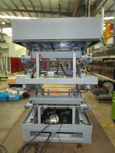 Stationary Hydraulic High Lift Table Scissor Type for Goods Carrying Capacity 200kg Stationary Running Mode Hydraulic