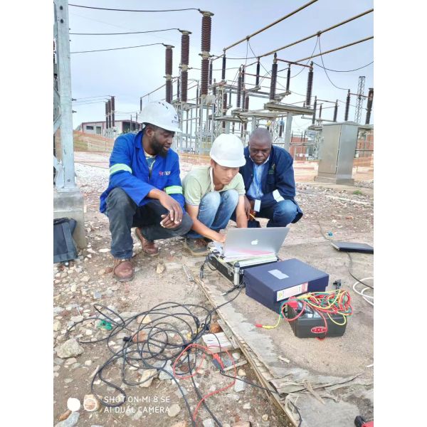 International Programmable AC Three Phase Standard Power Source