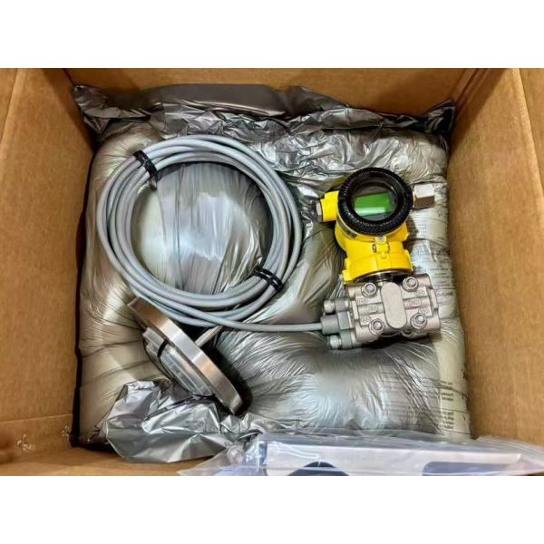 Flat Diaphragm Single Flanged Pressure Transmitter With Capillary Corrosion Resistant Explosion Proof Remote