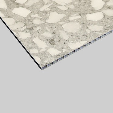 Les caractéristiques remarquables du panneau ondulé d'aluminium A2 couvert décoration à long terme des murs extérieurs du bâtiment