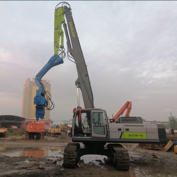 Construction Sheet Pile Vibro Hammer Driving PCF Series 3500 RPM