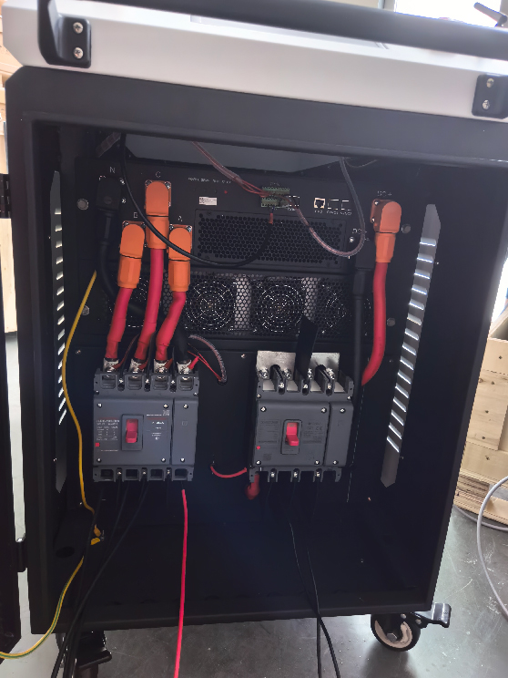 High Efficiency Power Conversion System with 98.9% Efficiency and 300-460V Grid Voltage Range for 400V Rated Input