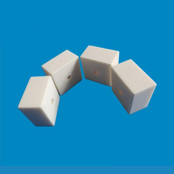 Огнеупорные трубы для печей 99% алюминиевая керамика с отличными свойствами Al2O3 керамика