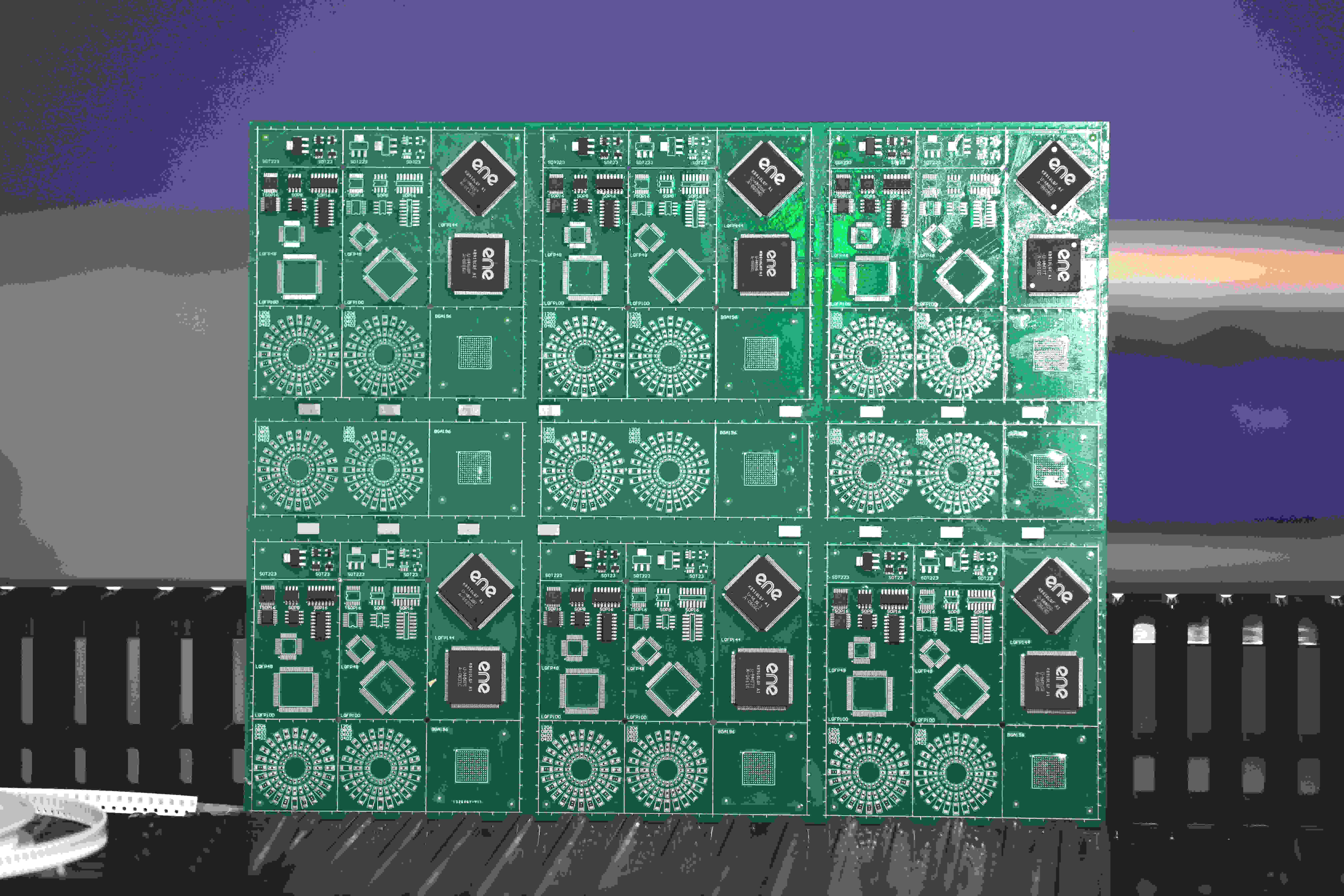 Полноавтоматический PCB делая собранием PCB машины CHM-861 8 голов 100 фидеров