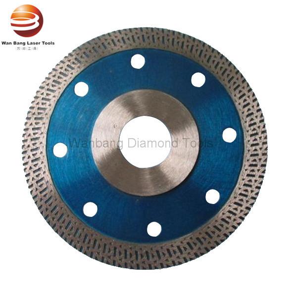 125mm Hot Pressed Sintered Continuous Turbo Diamond Cutting Disks With Flange