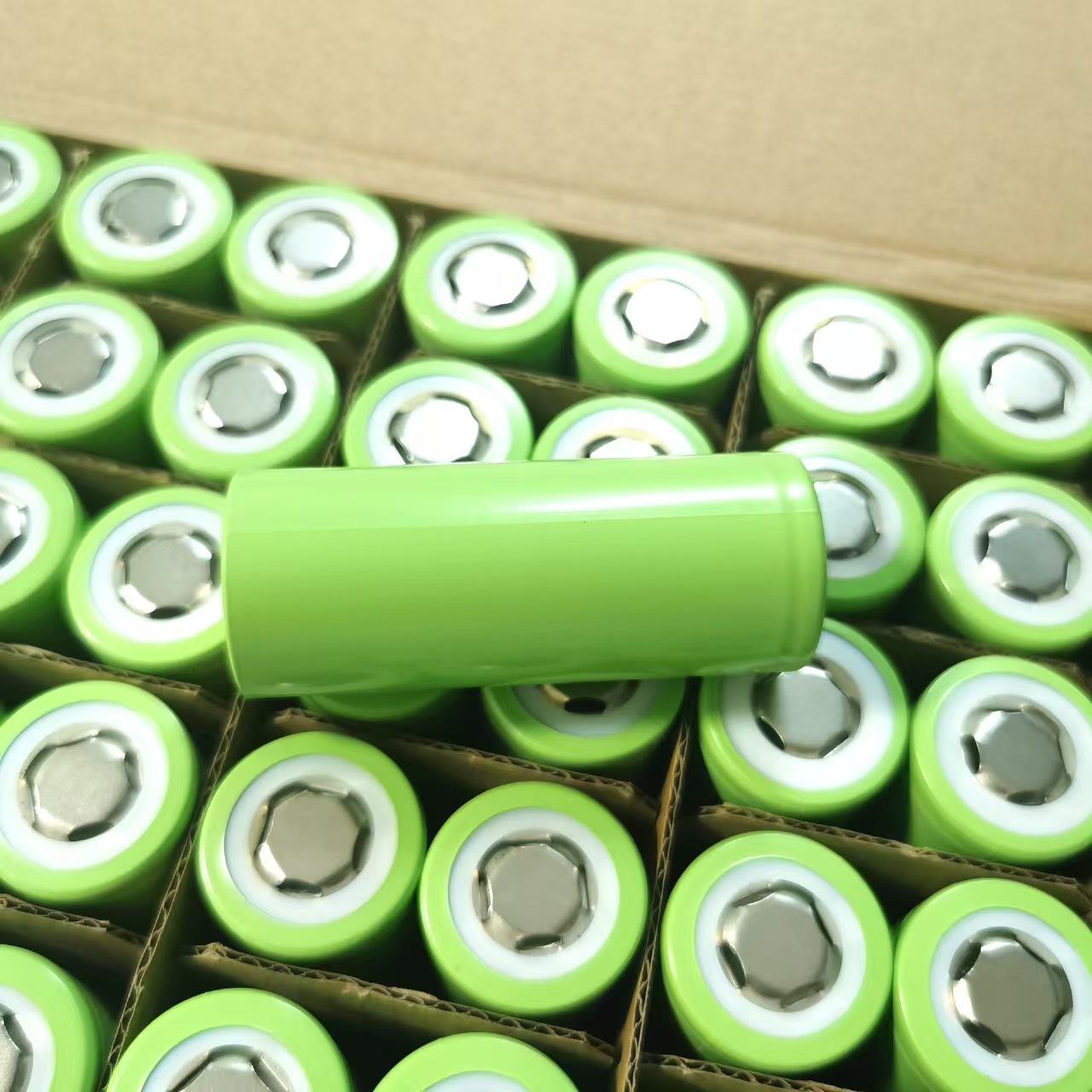 3.7V  26650 Lithium Ion Battery 5000mAh 3C High Discharge Rate for Outdoor Power Station and High Lumen Flashlight