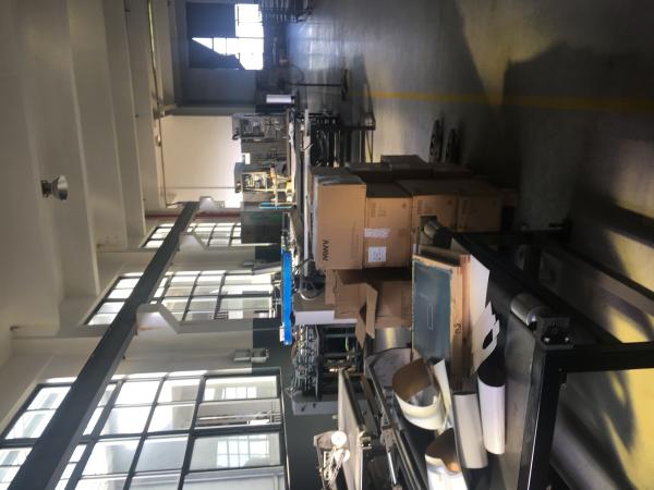 China top 1 screen press JINBAO Brand JB-900TC fully automatic Sweet Cartons Packaging Type Glue Machine 2100/h FOXCONN