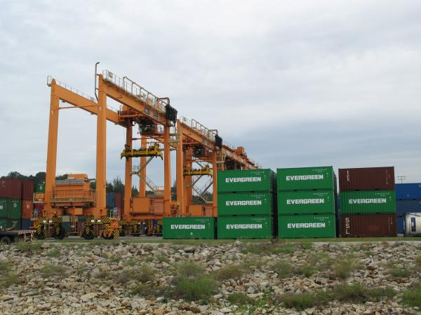 RTG Mobile Gantry Crane Customized Design For Lifting 20ft~40ft Containers In Port