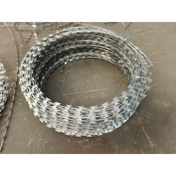 Border Defence BTO-22 Razor 11 Strips Razor Barbed Wire Machine
