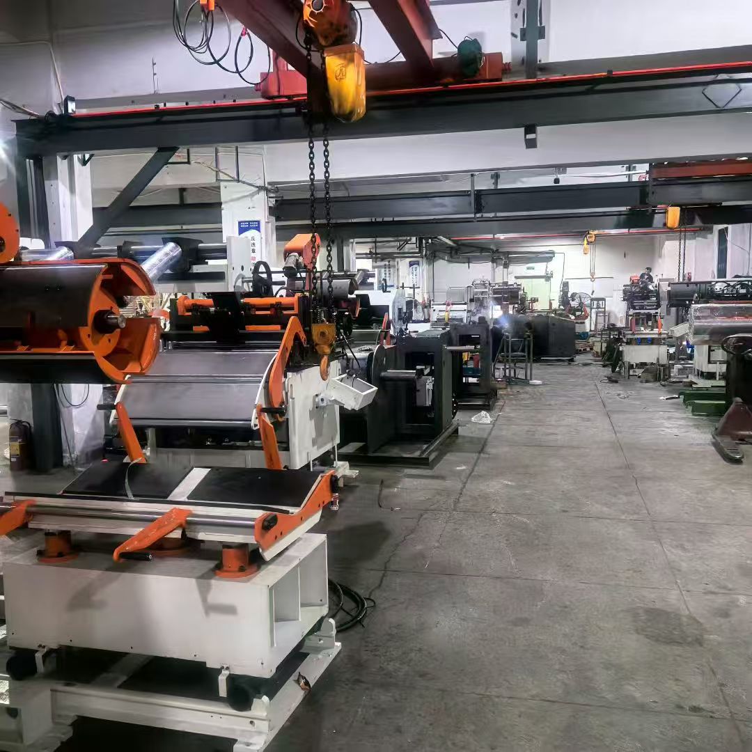 400mm Width Material Servo Roll Feeder with Pneumatic Releasing System