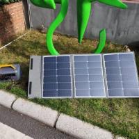 Panneau solaire PV portable extérieur pliable en 3 parties 105W avec connecteur MC4, cellules mono pour distributeurs et commandes OEM