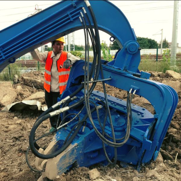 Construction Sheet Pile Vibro Hammer Driving PCF Series 3500 RPM