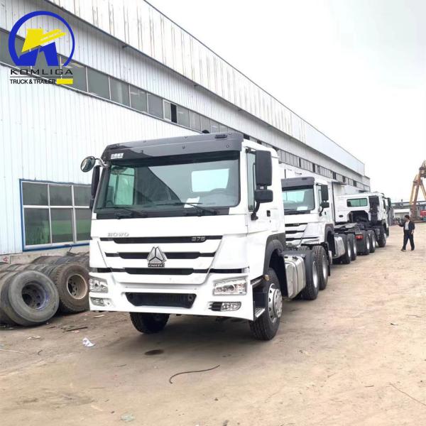 6X4 Drive Wheel Sinotruk HOWO 336HP 371HP Tractor Truck with Customization Option