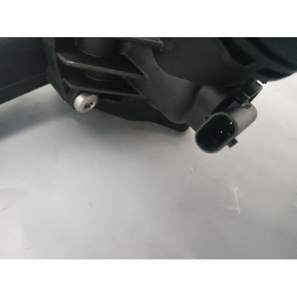 High quality thermostat LR121420 for Land Rover New Range Rover 2022 >