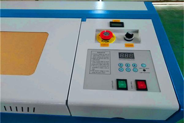 Desk Type Acrylic Wood Leather Rubber MDF Plywood Mini 3020 Portable 40W CO2 Laser Engraving&Cutting Machine