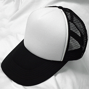 Polyester Foam Mesh Trucker Hats With Black Plastic Closure / Embroidery Flat Logo