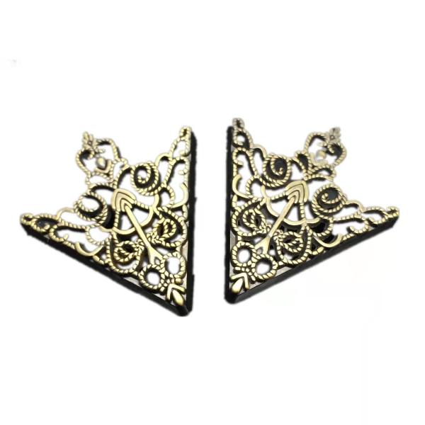 Crown Suit Collar Pin , Collar Clips For Men'S Shirts Hollowed Out Pattern OEM ODM