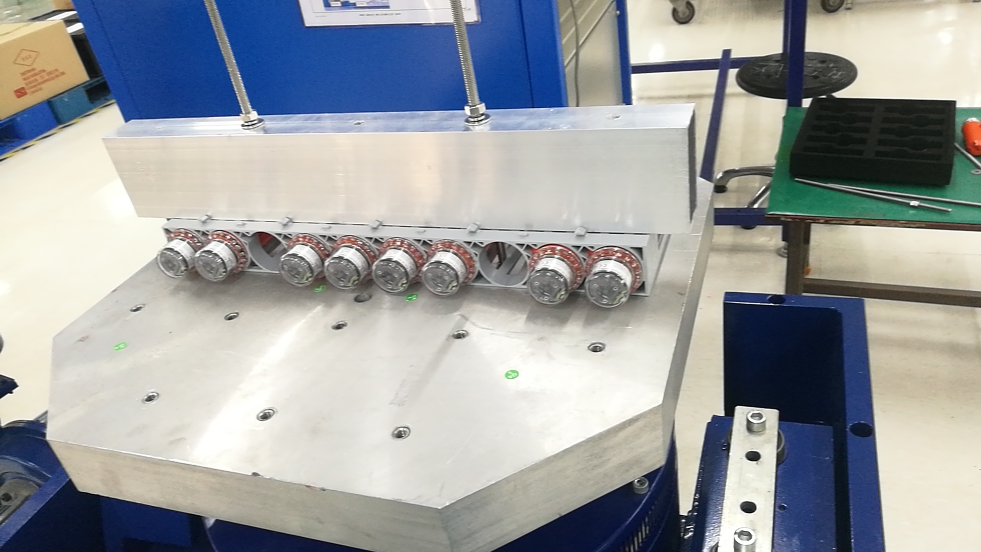 Машина удара IEC 60068-2-64 механическая