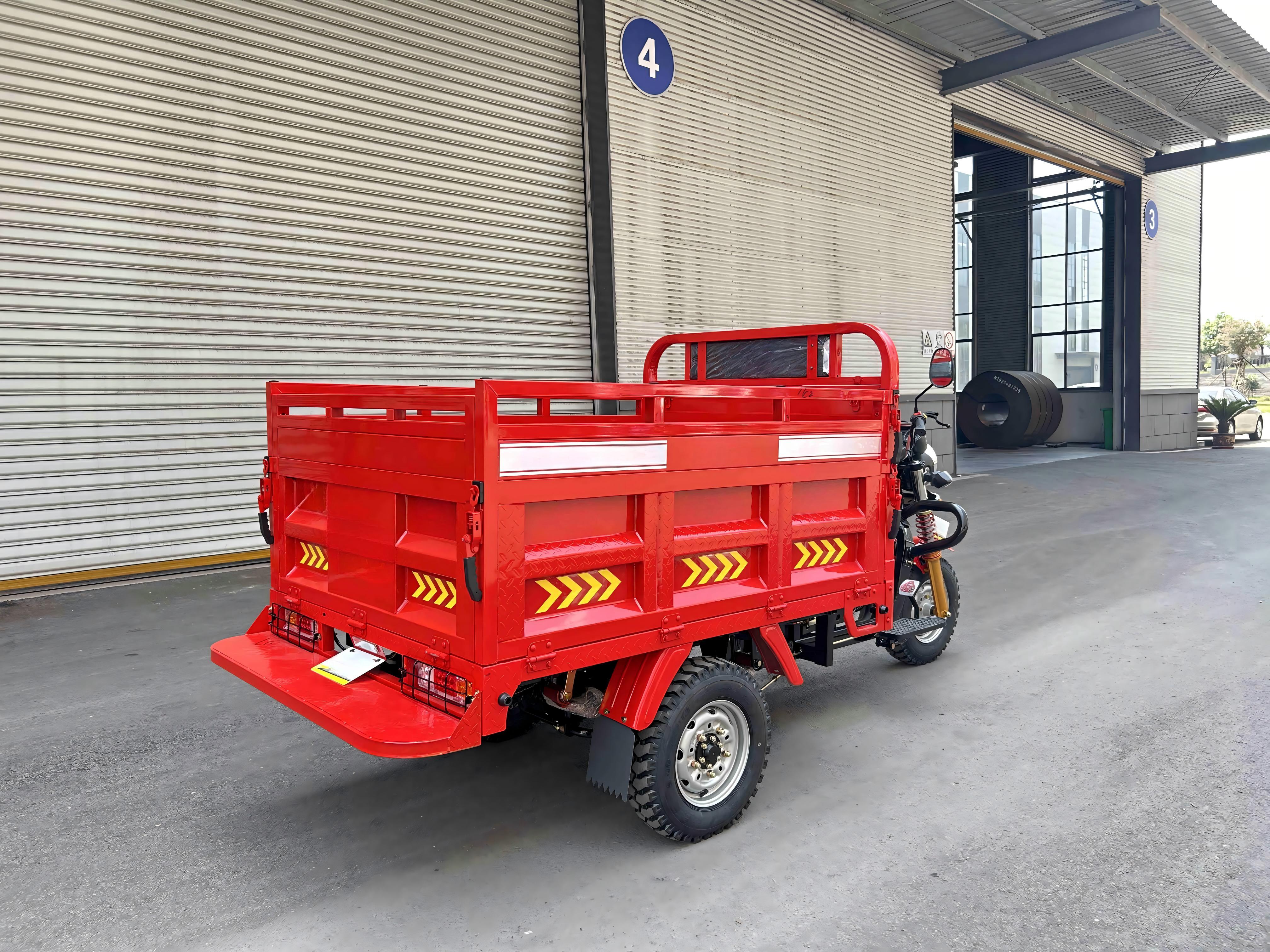 Gasoline 150cc Air-Cooled Cargo Tricycle with Dump Function, Q3 Upgraded Version, 1.8m Dump Box, Inner-Floating Small Booster 220 Drum Rear Axle, with 800kg Load Capacity