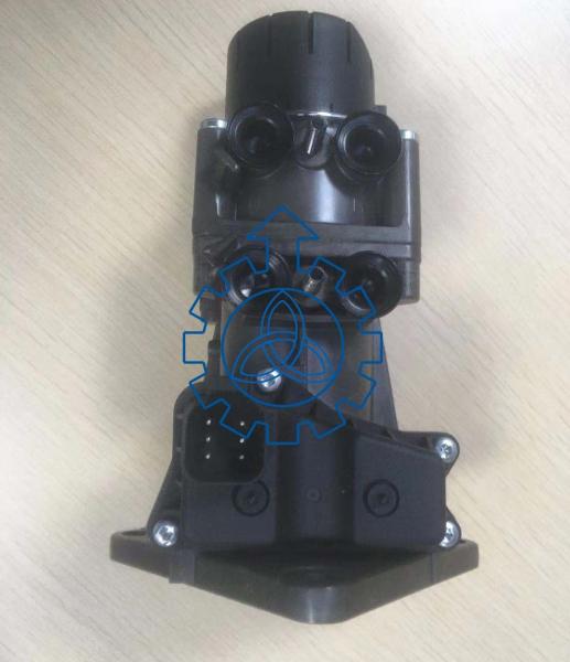 k039569 K044696 Construction Machinery Spare Parts  Foot Brake Valve