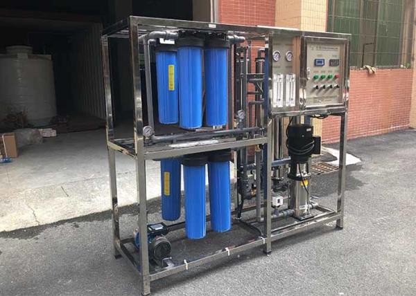 O sistema 25um/5um/1um PP do RO 1000LPH filtra o ODM do OEM da planta de tratamento da água