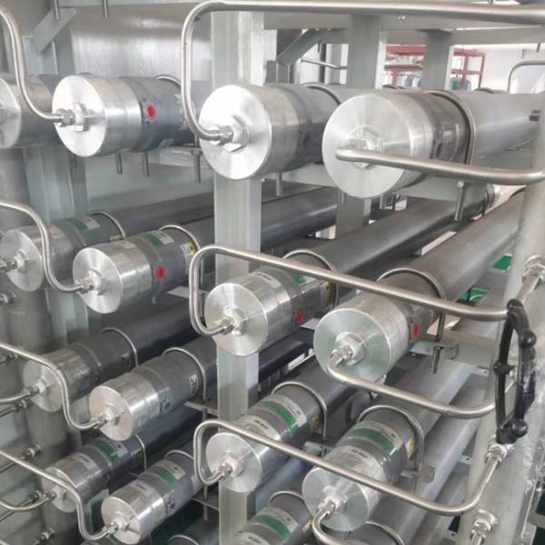 Prism Membrane Separator for Industrial Gas Purification