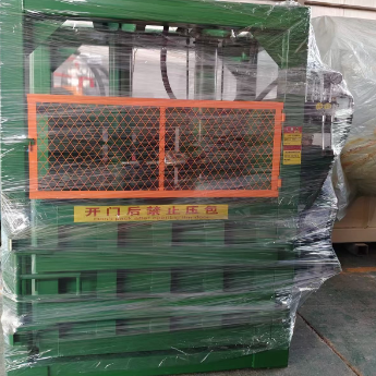 Heavy Duty Hydraulic Waste Baler PLC Control For Metal Recycling