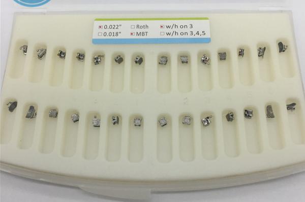 Torque Designed Metal Dental Braces With Double Wings Constructure Smooth Surface