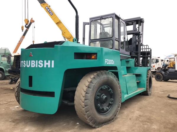 Economic Diesel Powered Forklift Well Maintenance Good Running Condition