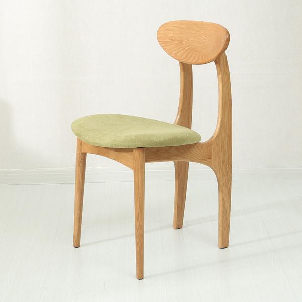 Couleur naturelle cadre en bois massif style nordique en PU/tissu en cuir chaise de salle à manger en bois rembourrée pour restaurant moderne à vendre