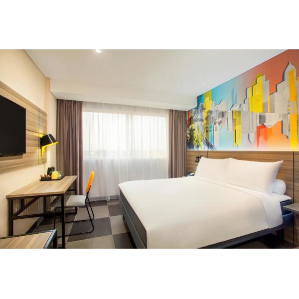 Проектированный король Комната Сюита мебелей комнаты прожития гостиницы облицовки Суда/дуба большой