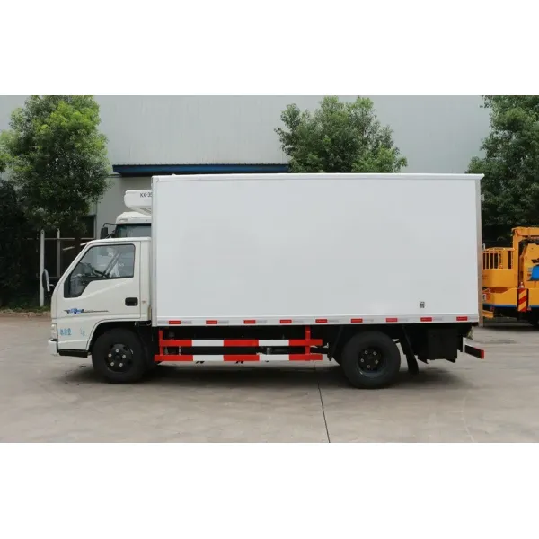 HOWO JMC 3 Ton 5 Ton Refrigerated Cargo Van , Refrigerator Transport Cargo Truck