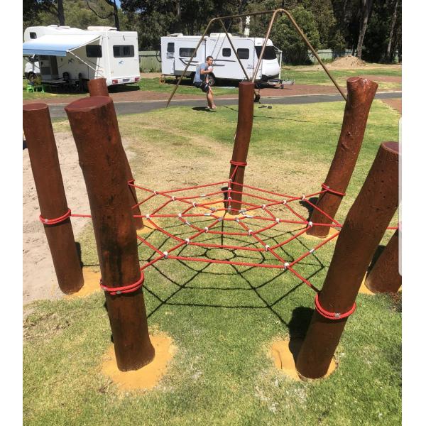 Сеть веревочки полиэстера на открытом воздухе усиленная спортивной площадкой взбираясь для детей