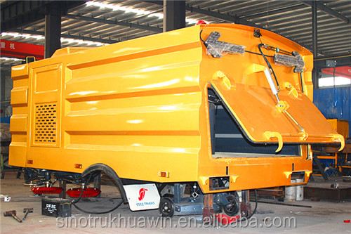 SINOTRUK HOWO 4x2 Dust Cleaner Road Sweeper Sale Diesel Power Street Sweeper