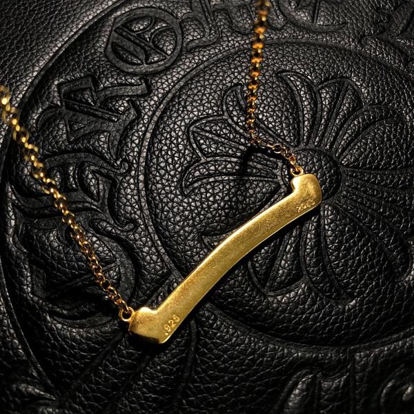 22k Gold Plated Horseshoe Collarbone Necklace with Gun-black Plating for Casual, Party, and Wedding - 925 Silver Necklace