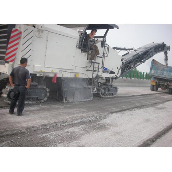 XCMG Road Maintenance Cold Milling Machine 353KW Rated Power 0 - 5km/h Travel Speed