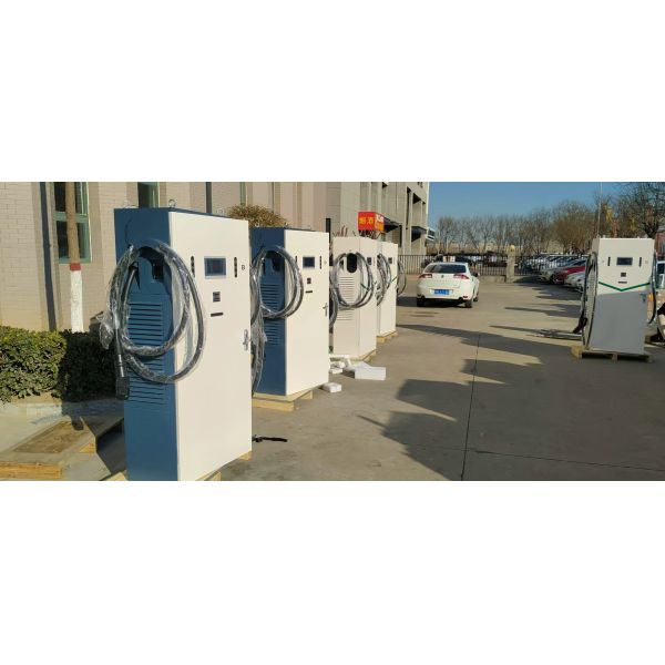 40kW EV Charger DC Fast Charging Station CCS1 CCS2 GBT CHAdeMO Plug Weatherproof IP54 Commercial Public Lots Business Parks