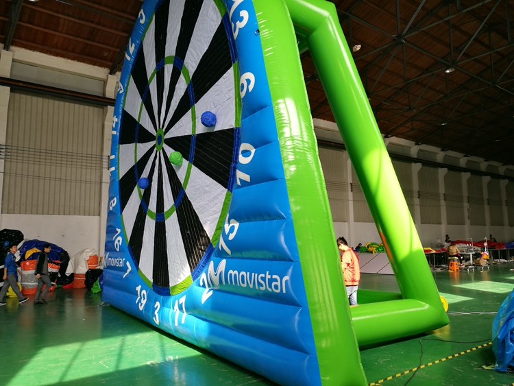 Custom Inflatable Dart Board Giant Target Game With Sticky Ball Play Design Outdoor Party Carnival School Activity Rental Equipment