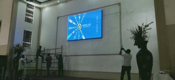 CCC IP40 P3.91 LED Video Wall Panel 500X500mm Aluminum Cabinet