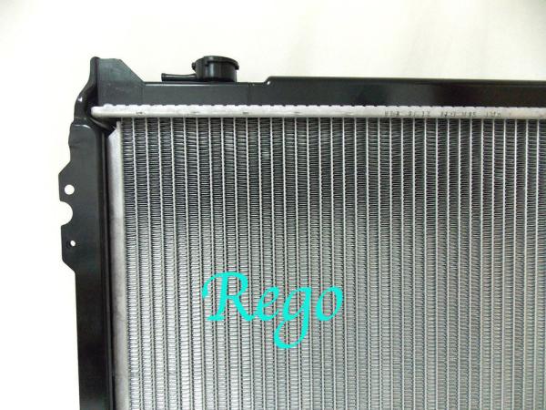 88 - 95 Runner Toyota Pickup Car Radiator Replacement 1 3/8 Outlet ISO Certificated