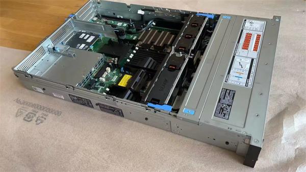 Ordinateur de moule privé PowerEdge R740 Armoire de serveur de rack des fabricants avec des options personnalisées et disponibilité en stock