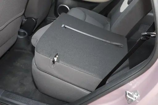 Новые энергетические транспортные средства Ute Wuling Bingo 203KM 2023 Модель 5 мест 4 метра в длину