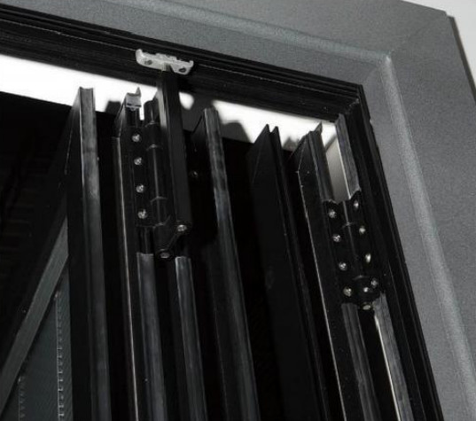 Heavy Duty Aluminum Folding Door with 10 Years Warranty and 50 Years Life Span for Sound Insulation