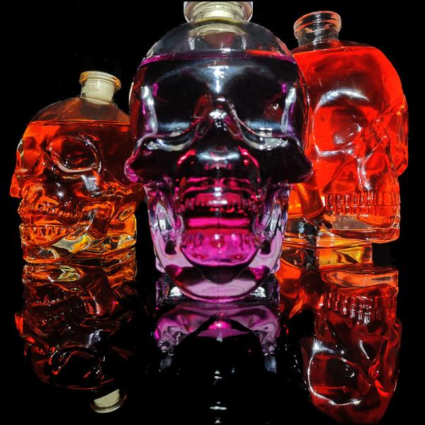 380 ml 500 ml 700 ml 1000 ml Garrafa de vidro em forma de crânio Liquor com cortiça e corpo transparente