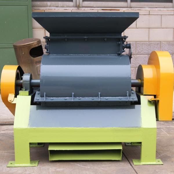 2TPH Cow Dung Crushing Machine Agricultural Waste Urea Crusher