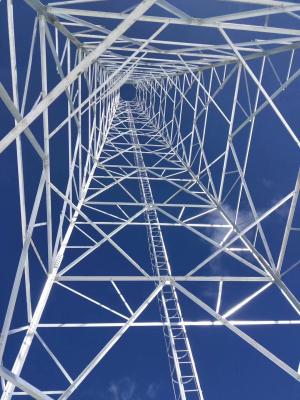 Torre equipada com pernas galvanizada da estrutura 4 de aço do mergulho quente