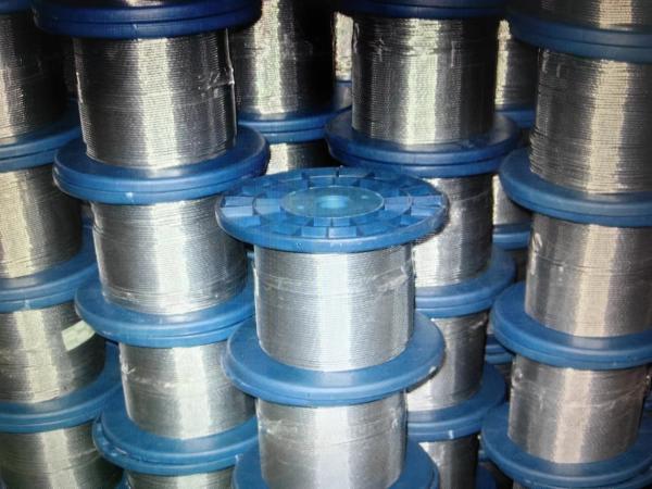 1.5mm Diâmetro de fio de aço galvanizado para vedação elétrica Tolerância ± 1% de aço de grau de aço